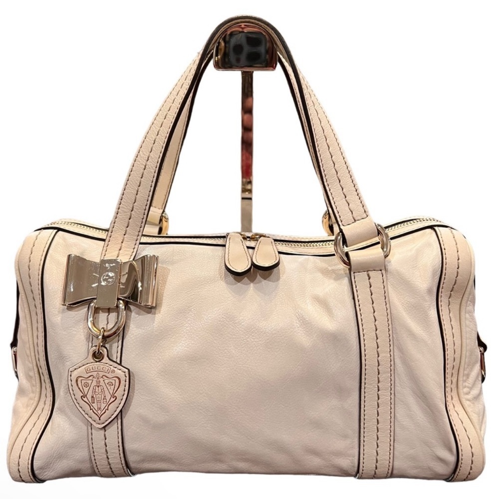 Gucci Small Leather Duchessa Boston Bag beige color, gold hardware